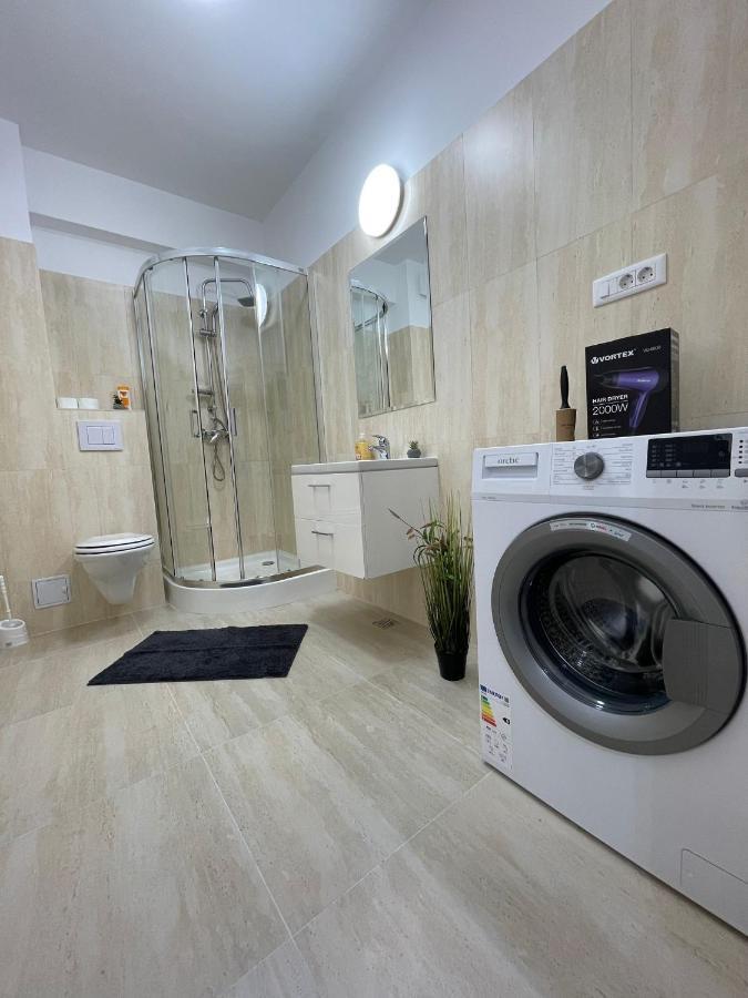 Luxury Q Residence Near Palas Mall Jászvásár Kültér fotó